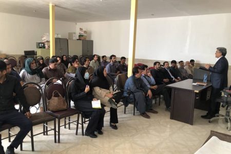 برگزاری دوره آموزشی اصول زراعت کنجد در رودبار جنوب؛ گامی برای ارتقای دانش کشاورزان