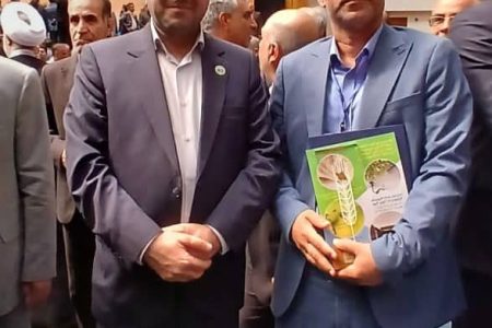 تقدیر وزیر جهاد کشاورزی از مدیرکل منابع طبیعی و آبخیزداری جنوب کرمان به عنوان اداره‌کل برتر کشور